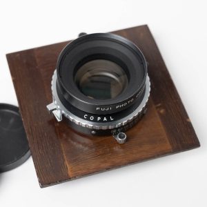 Used Fujinon A 240mm f9 lens on 4×4 Deardorff board – Beau Photo